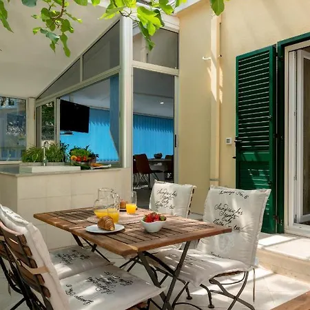 Villa Corona Split