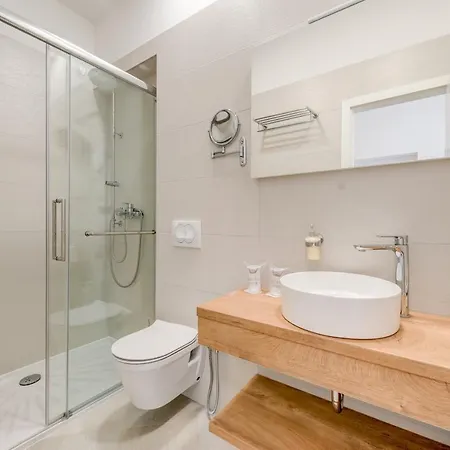 Villa Corona Split Split