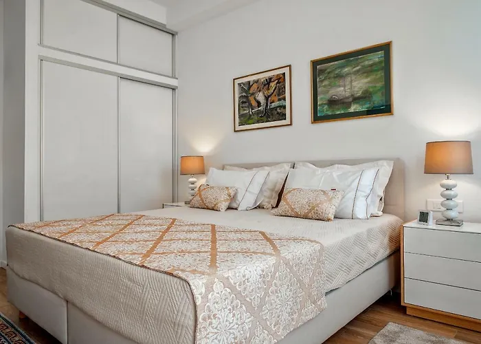 Villa Corona Split Split