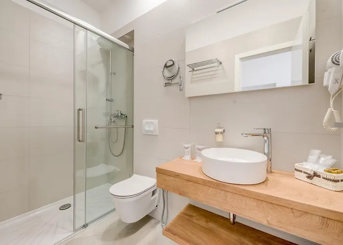 Villa Corona Split Split